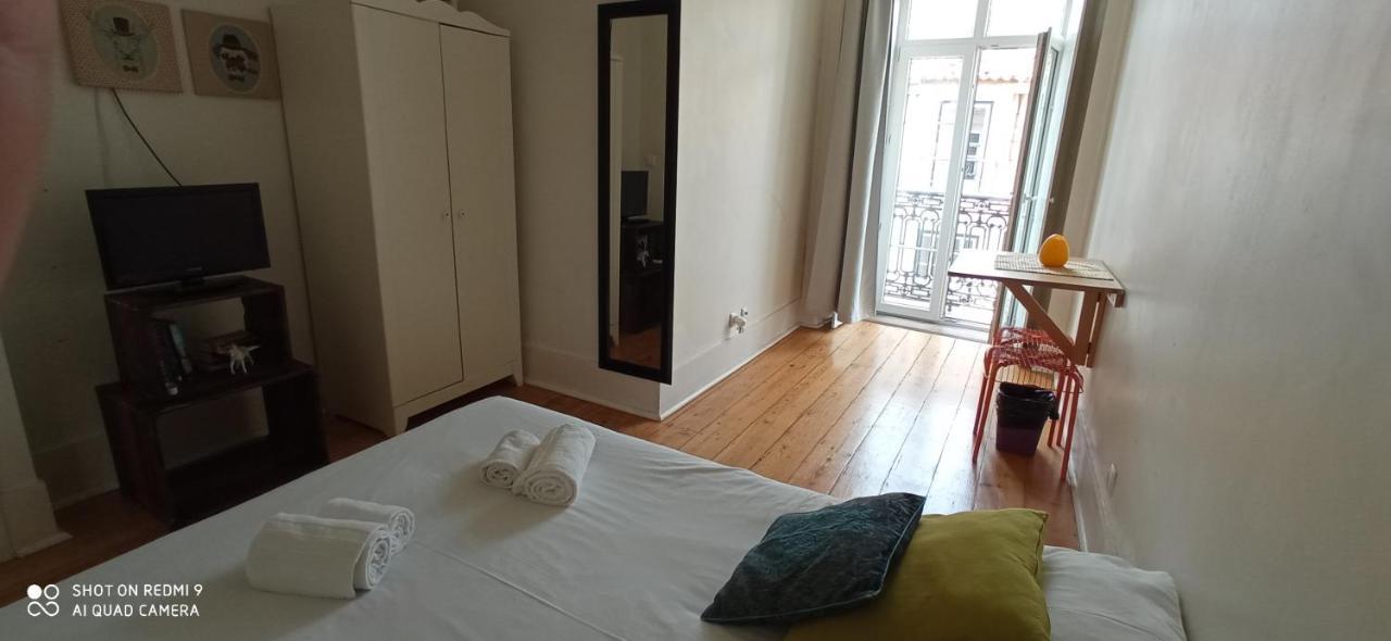 Chiado Happy Rooms Lisbon Exterior photo